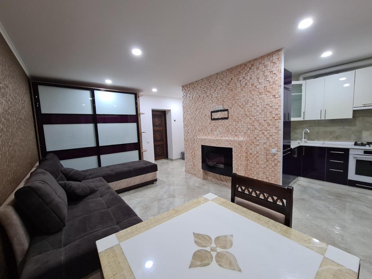 127-Avenue Apartment TTchernivtsi Extérieur photo